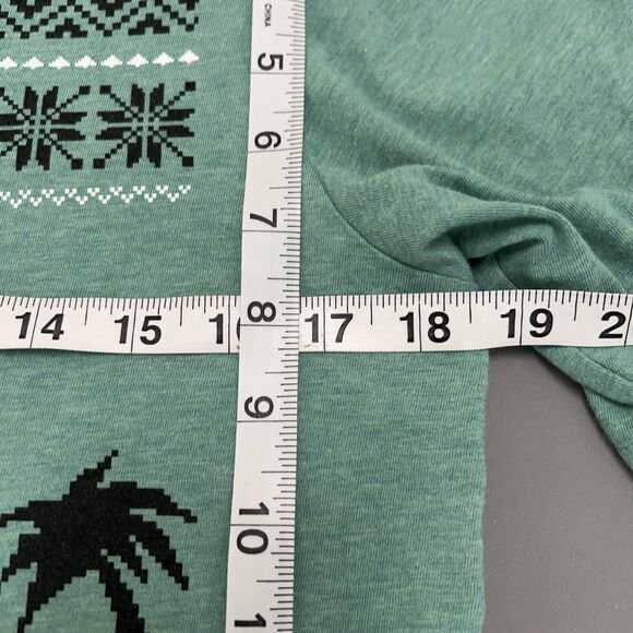 Travis Matthew Golf Sucks Tee Mens Small Green Santa Christmas Short Sleeve - Picture 7 of 8